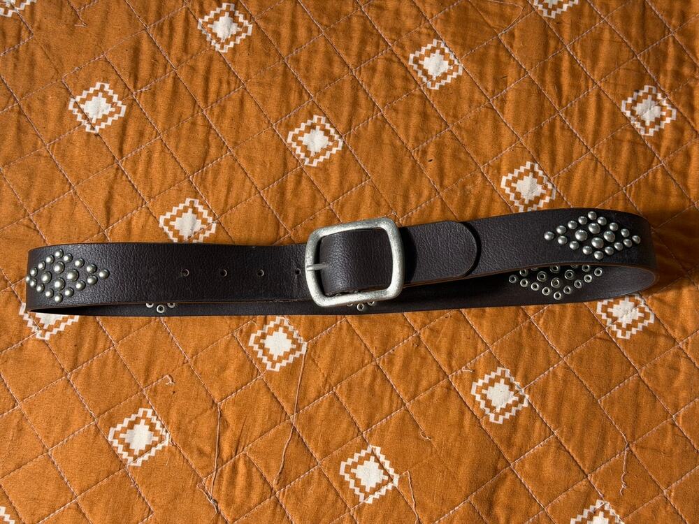 Amanda Smith Genuine Leather Belt Brown Silver Studded Western Boho 31”